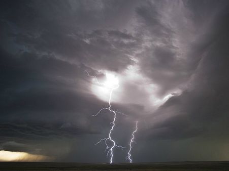 বাইরে অঝোরে ঝরছে বৃষ্টি, আমার চোখ বেয়ে নেমে আসছে জলের ধারা