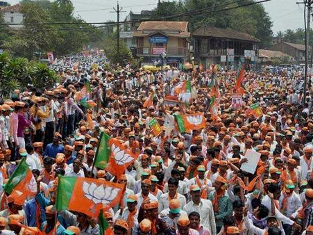 বিধানসভা নির্বাচন: হরিয়ানায় সংখ্যাগরিষ্ঠতা পেলেও মহারাষ্ট্রে জোটসঙ্গী চাই বিজেপির