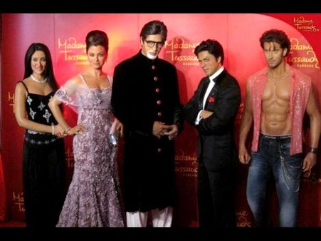 কলকাতার প্রথম মোম যাদুঘরে ছবি তুলুন তারকাদের সঙ্গে!