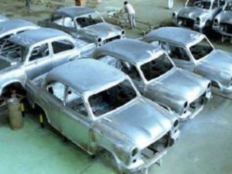 বন্ধ হিন্দমোটরে জোর করে ভিআরএস শ্রমিকদের, ক্ষোভ