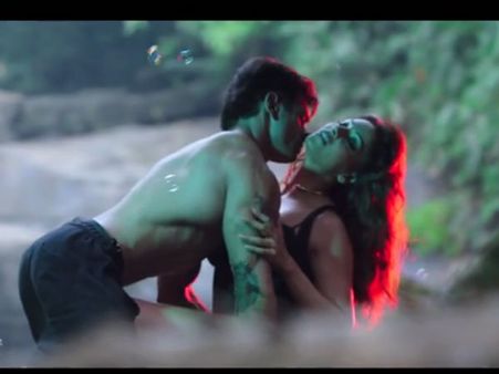 'অ্যালোন'-এর টিজার ভিডিও ৭ দিনে ৪০ লক্ষর বেশি 'ভিউ' পেয়েছে ইউটিউবে