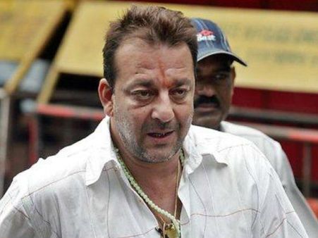 ১৪ দিনের প্যারোলে মুক্ত সঞ্জয় দত্ত