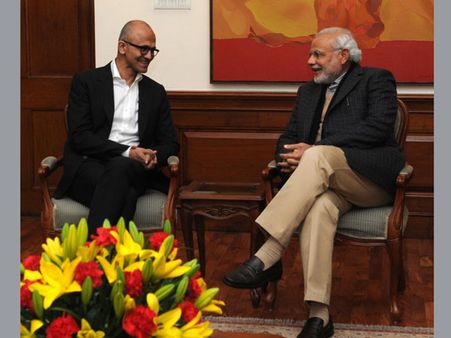 প্রধানমন্ত্রী নরেন্দ্র মোদীর সঙ্গে বৈঠক মাইক্রোসফট সিইও সত্য নাডোলার