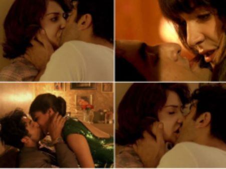 (ছবি) বম্বে ভেলভেট : রণবীর কাপুর-অনুষ্কা শর্মার ৬টি চুম্বন দৃশ্য