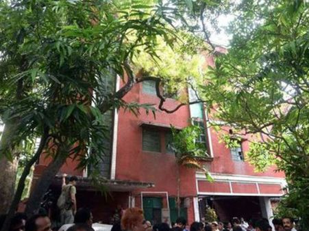 কলকাতার 'কঙ্কাল বাড়ি'! এমন ঘটনা তো প্রথমবার নয়, তবে এত হইচই কেন?