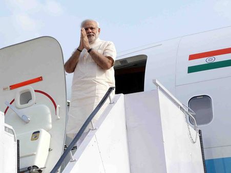 গত ৩০ বছরে মোদীই প্রথম প্রধানমন্ত্রী যিনি সংযুক্ত আরব আমিরশাহী সফরে চলেছেন!
