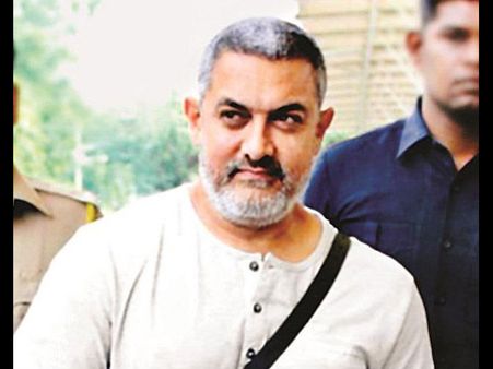অতিরিক্ত ওজনের চাপে শ্বাসকষ্টের সমস্যায় ভুগছেন আমির খান?