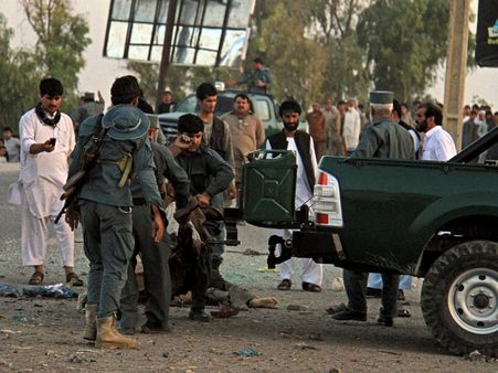 আফগানিস্তানে কাবুল বিমানবন্দরের কাছে আত্মঘাতী হানায় মৃত ১
