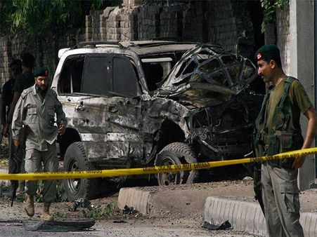 ভয়াবহ জঙ্গি হামলা! জ্বালিয়ে দেওয়া হল বাড়ি-দোকান, মৃত্যু শতাধিক