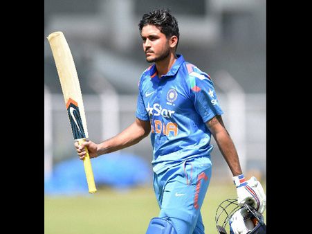 মণীশ পাণ্ডের শতরানে ভর করে 'হোয়াইট ওয়াশ' এড়াল ভারত