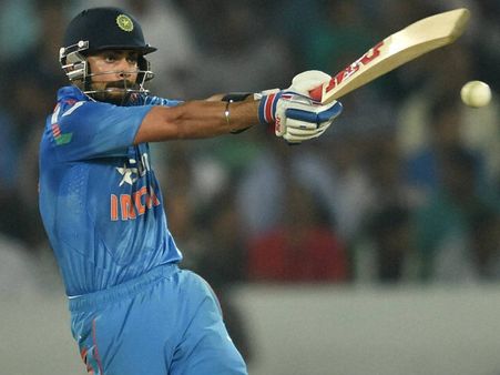 এশিয়া কাপ : ফিল্ডিং-বোলিংয়ে ধোনি বাহিনীর কামাল, ব্যাটিংয়ে কোহলির ধামাল, যুদ্ধজয় হল না পাকিস্তানের