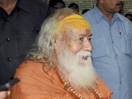 হানিমুনে আসা দম্পতিদের জন্যই ২০১৩ সালে উত্তরাখণ্ডের বন্যা, নয়া আরোপ শঙ্করাচার্যের!