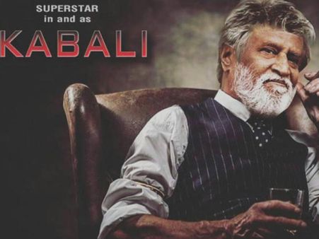 ৩ ঘণ্টায় ৩ দিনের বুকিং শেষ, মুক্তির আগেই ২২০ কোটির ব্যবসা রজনীর 'কাবালি'-র!