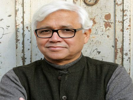 অনন্য সম্মান : রাষ্ট্রপতি ভবনের বাসিন্দা হচ্ছেন সাহিত্যিক অমিতাভ ঘোষ