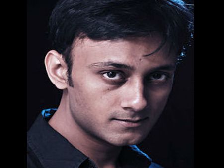 ভূত বিশারদ গৌরব তিওয়ারির মৃত্যু, 'প্রেতাত্মার প্রভাব' দাবি বাবার