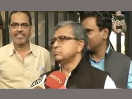 পদ না ছাড়লে সাসপেন্ড করা হবে, হাইকম্যান্ডের বার্তা মানসকে!