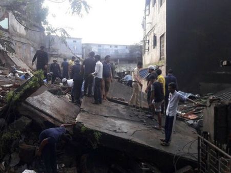 মহারাষ্ট্রে দ্বিতল বাড়ি ভেঙে মৃত ২, আহত বহু মানুষ