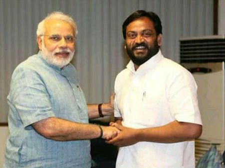 মধুচক্র চালানোর অভিযোগে গ্রেফতার মোদী ঘনিষ্ঠ বিজেপি নেতা টিনু জৈন!