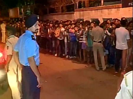 মুম্বইয়ে নৌসেনার পরীক্ষায় হুড়োহুড়ি, পদপিষ্ট একাধিক পরাক্ষার্থী