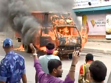 কাবেরী জলবন্টন নিয়ে সুপ্রিম কোর্টের নয়া নির্দেশে উত্তপ্ত কর্ণাটক, ১৩ সেপ্টেম্বর ফের হতে পারে বনধ!