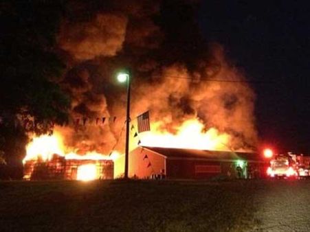 সোনারপুর বাজি কারখানায় বিস্ফোরণ, বিধ্বংসী আগুন