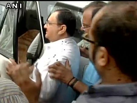 কেন্দ্রীয় স্বাস্থ্যমন্ত্রীর গাড়ির ধাক্কায় আহত ভোপাল এইমসের ২ ছাত্রী