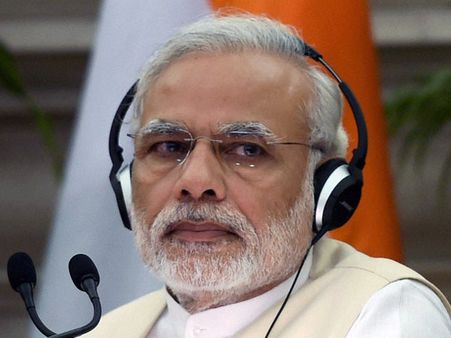 দলিত, পাকিস্তান, মুসলমান - এতদিক সামলাতে গিয়ে প্রধানমন্ত্রী নরেন্দ্র মোদীকে বেশ বিব্রতই মনে হচ্ছে