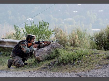 ফের উরি সীমান্তে হামলার চেষ্টা, সেনা এনকাউন্টারে খতম আরও ১০ জঙ্গি