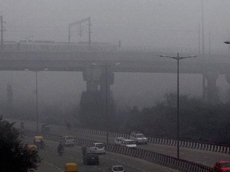 দীপাবলীতে দূষণ মাত্রা ছাড়াল রাজধানী দিল্লিতে