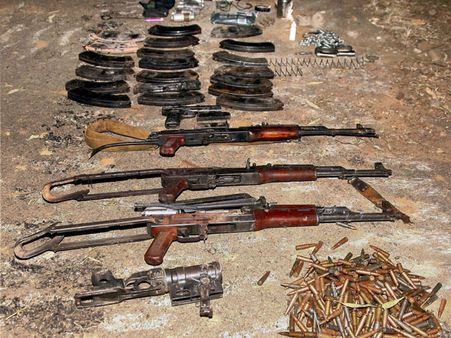 ঢাকায় গুলশন জঙ্গি হামলায় ব্যবহৃত অস্ত্র 'মডিফাই' হয়েছিল ভারতে