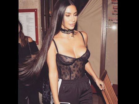 প্যারিসের হোটেলে ভুয়া পুলিশের গানপয়েন্টে কিম কার্ডাশিয়ান! গ্রেফতার তারকার নিরাপত্তারক্ষী