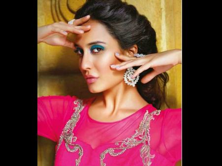 (ছবি) বিবাহ বন্ধনে আবদ্ধ হলেন লিসা হেডেন