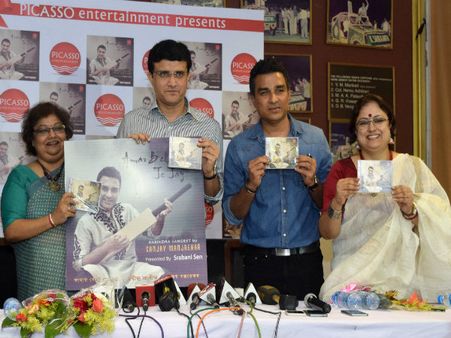 প্রাক্তন ক্রিকেটার সঞ্জয় মঞ্জরেকরের রবীন্দ্রসঙ্গীত অ্যালবাম প্রকাশ কলকাতায়