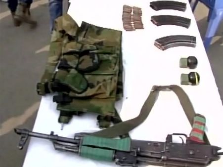 ফিল্মি কায়দায় সুন্দরবনের মাতলা নদীতে ঝাঁপ দিয়ে জলদস্যু ধরল পুলিশ, গ্রেফতার ৭, উদ্ধার আগ্নেয়াস্ত্র