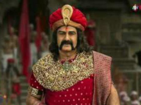 সিনেমার প্রথম টিকিট ১ লাখে কিনলেন ভক্ত