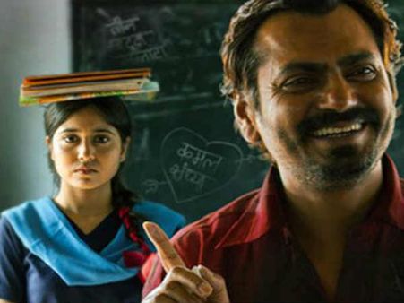 সিনেমা রিভিউ 'হারমখোর': ছবির হৃৎপিন্ড নওয়াজই, চোখ গেলনা অন্যদিকে