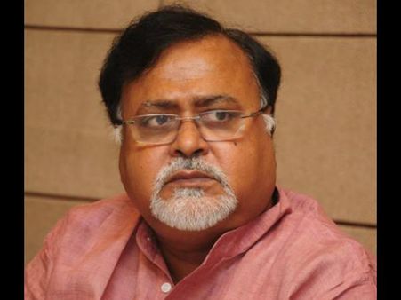 বাবুলকেও গ্রেফতার করতে হবে, রাজ্যপালের কাছে দাবি জানালেন পার্থ