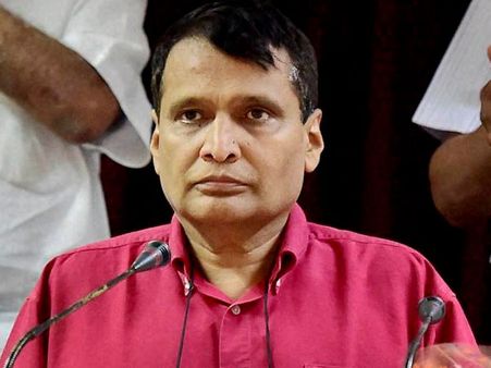 'রইস' -এর প্রচারে ভিড়ে মৃত্যুর ঘটনায় তদন্তের নির্দেশ সুরেশ প্রভুর