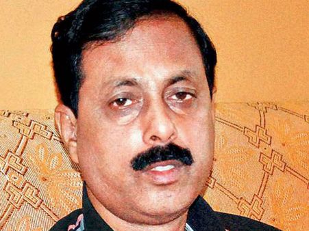 দু’দিন আগে হাত ধরে ঘুরেছেন রেজ্জাক-আরাবুল, এবার সংঘর্ষ কাইজার বনাম আরাবুলে?