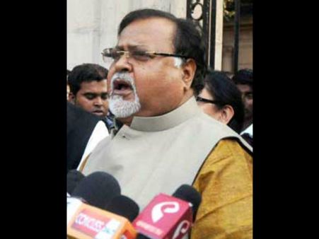 ধর্মীয় অসহিষ্ণুতা প্রচার করায় বাংলার শতাধির স্কুলকে শোকজ!