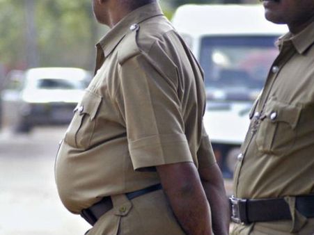 পুলিশের ভুঁড়ি নিয়ে ‘তরজা’ অব্যাহত হাইকোর্টে, সরকারি আইনজীবীর জবাবে হাসির রোল