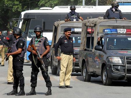 লাহোরে আত্মঘাতী বিস্ফোরণ, মৃত ৪, আহত বেশ কয়েকজন