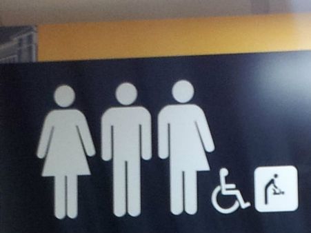 তৃতীয় লিঙ্গের জন্য পাবলিক প্লেসে শৌচালয়ের আলাদা ব্যবস্থা নিতে রাজ্যগুলিকে নির্দেশ কেন্দ্রের