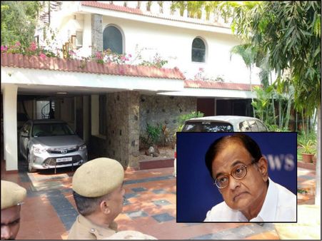 চেন্নাইয়ে চিদাম্বরম ও তাঁর ছেলের বাড়িতে সিবিআই তল্লাশি , ঘটনায় ক্ষুব্ধ চিদাম্বরম