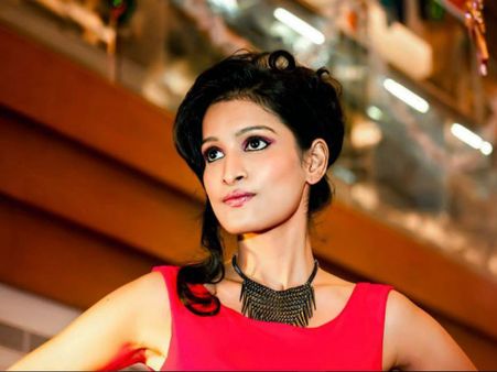 জীবনের ভিড় থেকে আচমকাই যেন হারিয়ে গেলেন এই মডেল, ফেসবুকে বন্ধুদের কাতর আবেদন