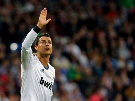 বার্সাকে পিছনে ফেলে ৩৩তম লা লিগা খেতাব জয় রিয়াল মাদ্রিদের