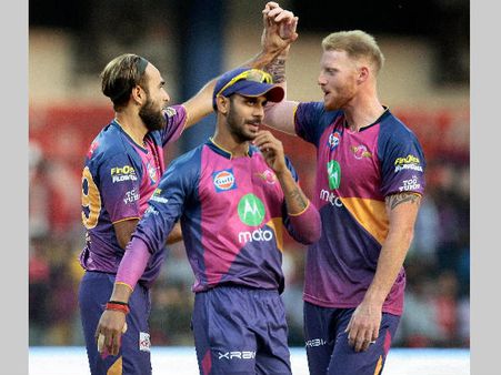 IPL 10 : দিল্লির বিরুদ্ধে জিতে প্লে অফ নিশ্চিত করার লড়াইয়ে নামছে পুনে