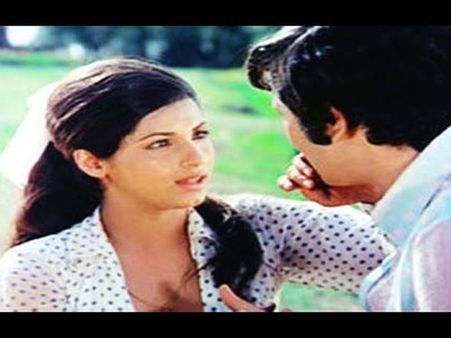 ৬০-এ পৌঁছেও তিনি আজও মোহময়ী, ফিরে দেখা ডিম্পল কাপাডিয়ার কিছু মুহূর্ত