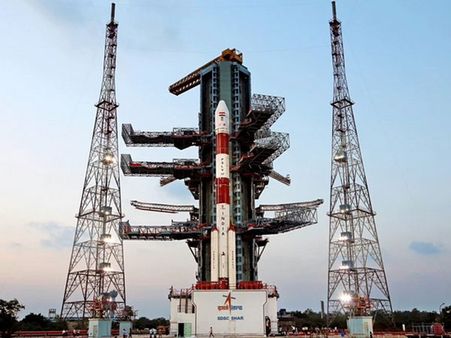 ফের মহাকাশে কৃত্রিম উপগ্রহের সফল উৎক্ষেপণ ইসরোর, তৈরি হল নতুন রেকর্ড