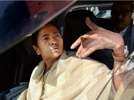 এসএসকেএম-এর চারপাশ ধরে ঘুরলেন মমতা, সারপ্রাইজ ভিজিটে কী খুজলেন